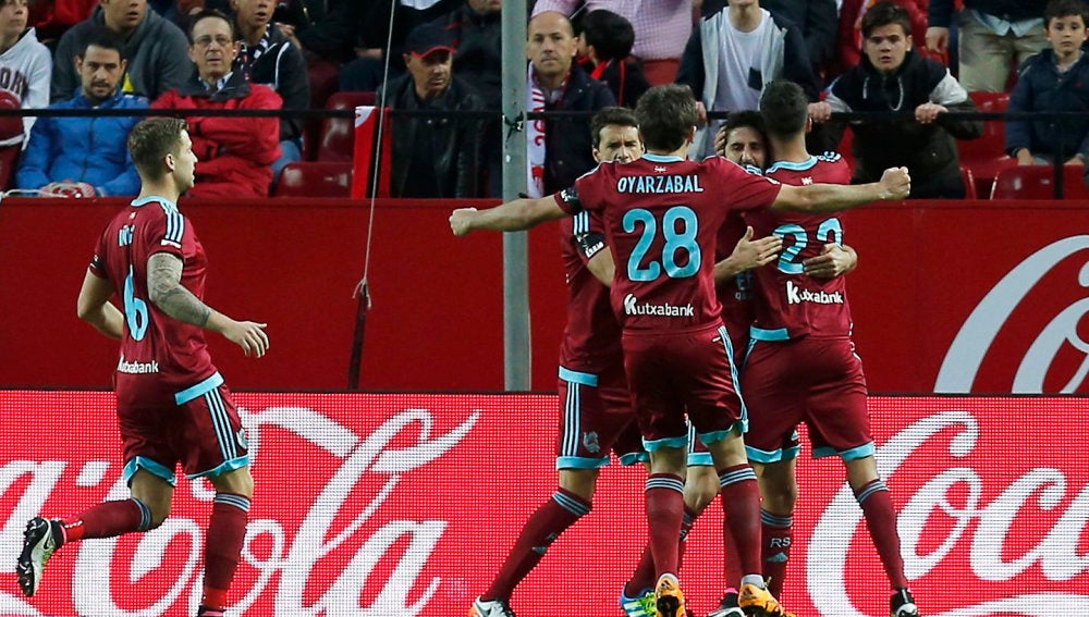 La Real Sociedad festeja un gol