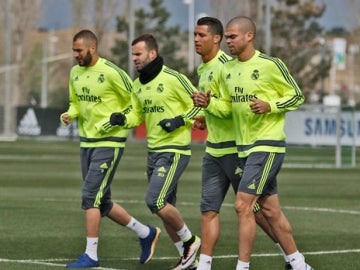 Benzema, Jesé, Cristiano y Pepe se entrenan