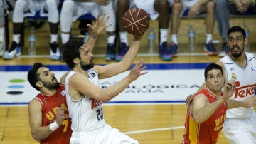 Llull entra a canasta