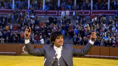 Triunfo localista de Andrés Romero en una anodina tarde de rejoneo