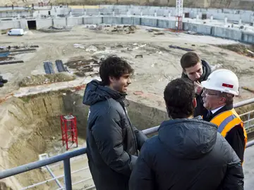 El presidente del Atlético de Madrid, enrique Cerezo, conversa con el jugador portuguésTiago Mendes El presidente del Atlético de Madrid, enrique Cerezo, conversa con el jugador portuguésTiago Mendes