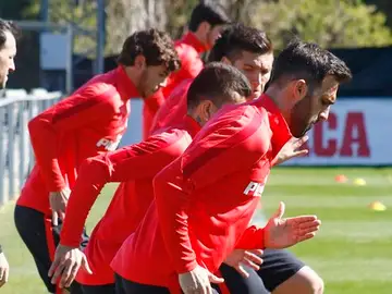 El Atlético retoma los entrenamientos sin los titulares del Camp Nou El Atlético retoma los entrenamientos sin los titulares del Camp Nou