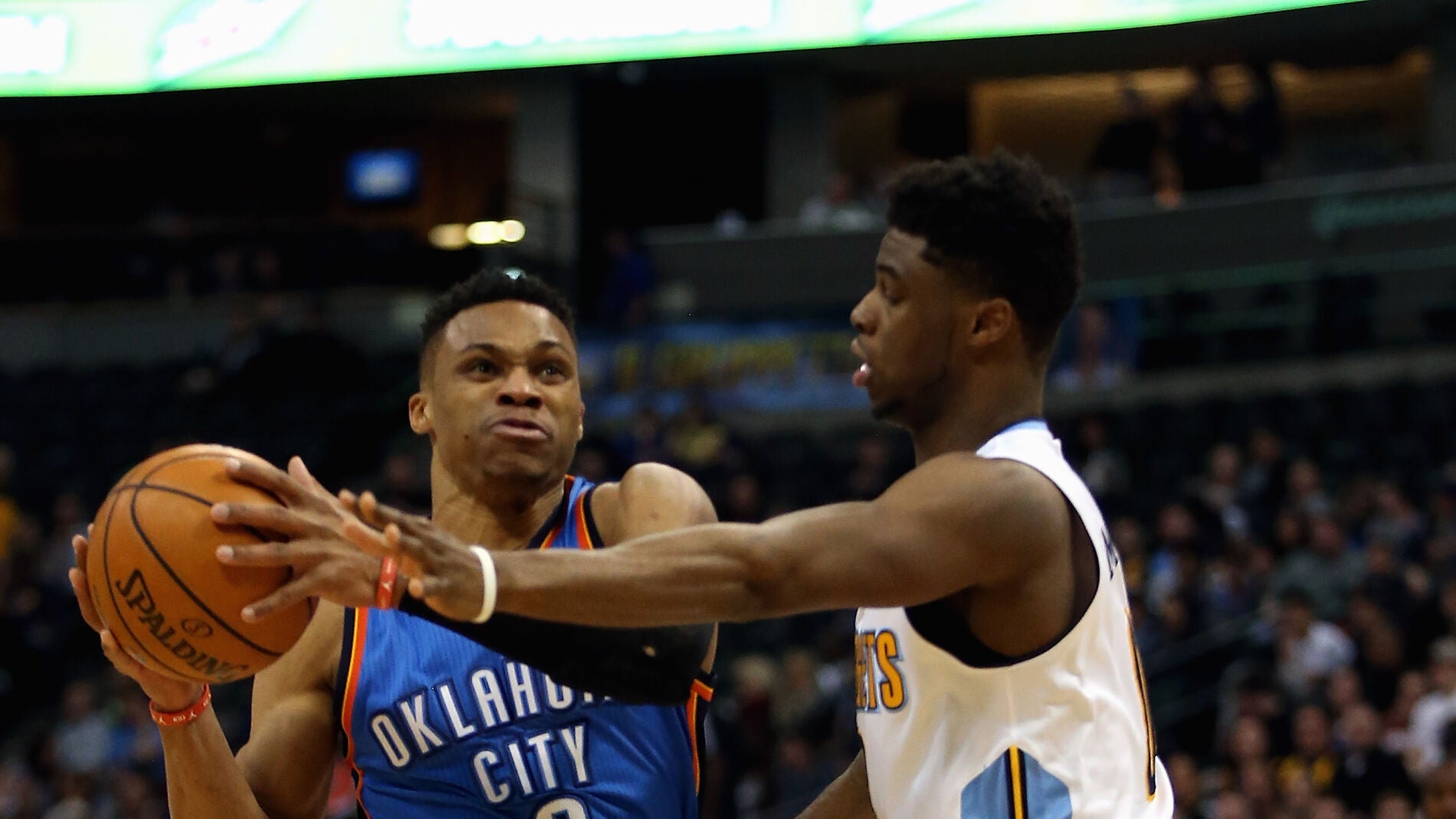 Westbrook consigue igualar la marca hist&oacute;rica de triples-dobles