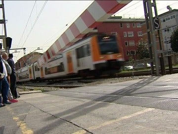Un joven muere arrollado por un tren en la estación de Montcada Un joven muere arrollado por un tren en la estación de Montcada