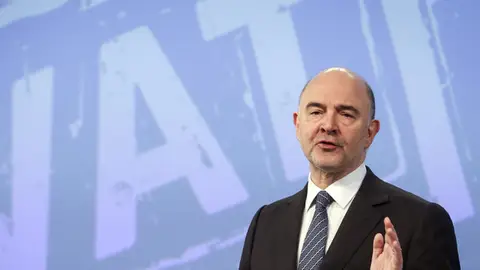 Pierre Moscovici, durante la rueda de prensa Pierre Moscovici, durante la rueda de prensa