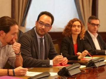 Reunión entre PSOE, Podemos y Ciudadanos Reunión entre PSOE, Podemos y Ciudadanos