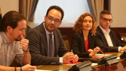 Reunión entre PSOE, Podemos y Ciudadanos Reunión entre PSOE, Podemos y Ciudadanos