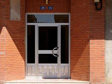 Portal en el que la bebé fue abandonada Portal en el que la bebé fue abandonada