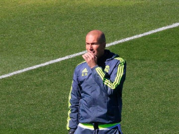 Zidane, durante el entrenamiento del Madrid