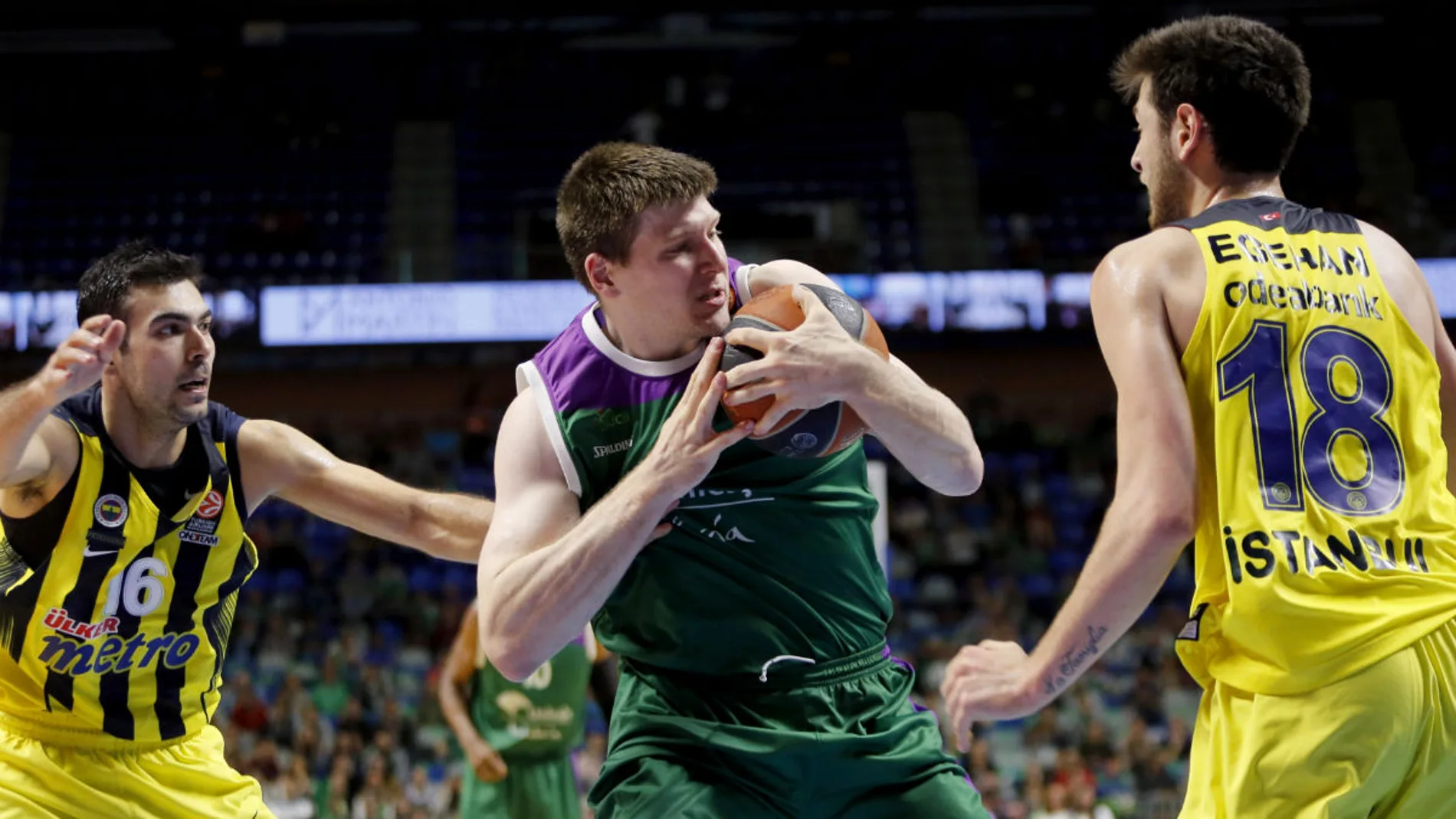 El Unicaja se despide de la Euroliga con victoria ante el Fenerbahçe El Unicaja se despide de la Euroliga con victoria ante el Fenerbahçe