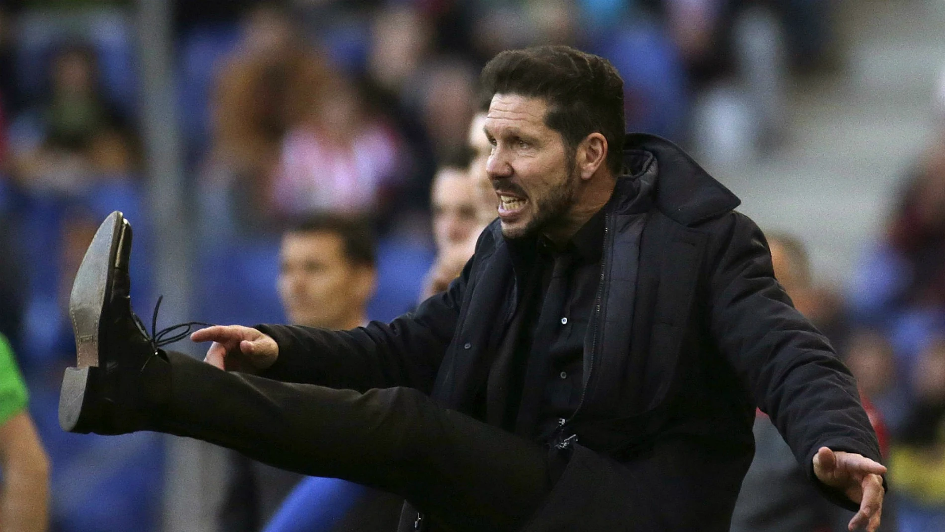 Simeone, intenso en la banda de Cornellá-El Prat Simeone, intenso en la banda de Cornellá-El Prat