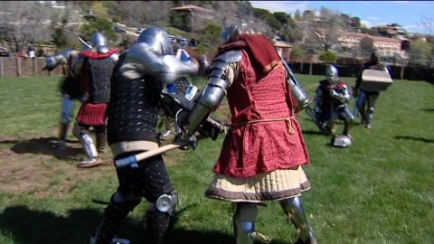 Manzanares el Real vuelve a la Edad Media con un combate medieval 