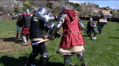 Manzanares el Real vuelve a la Edad Media con un combate medieval 