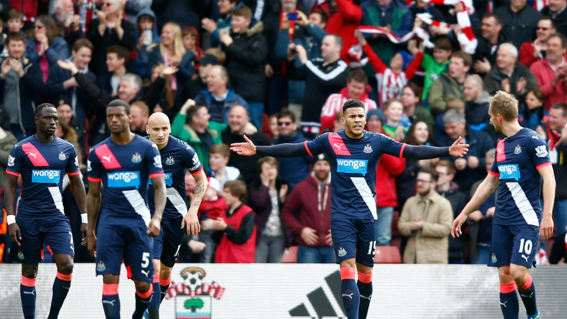 Cabreo entre los jugadores del Newcastle Cabreo entre los jugadores del Newcastle