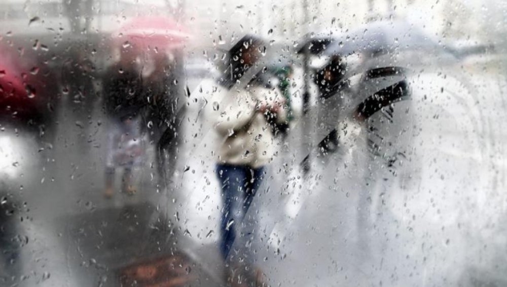 Bajas temperaturas y lluvias persistentes.