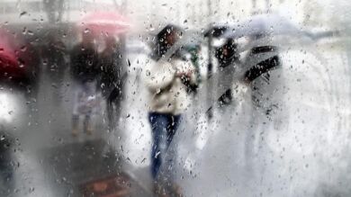 Un frente frío dejará lluvias y frío en el puente de la Constitución
