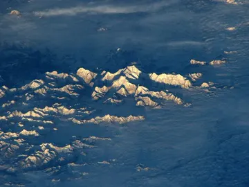 Imagen del Everest desde el espacio Imagen del Everest desde el espacio