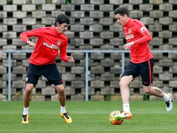 Savic y Giménez se entrenan Savic y Giménez se entrenan