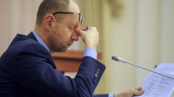 Arseni Yatseniuk, al anunciar su renuncia