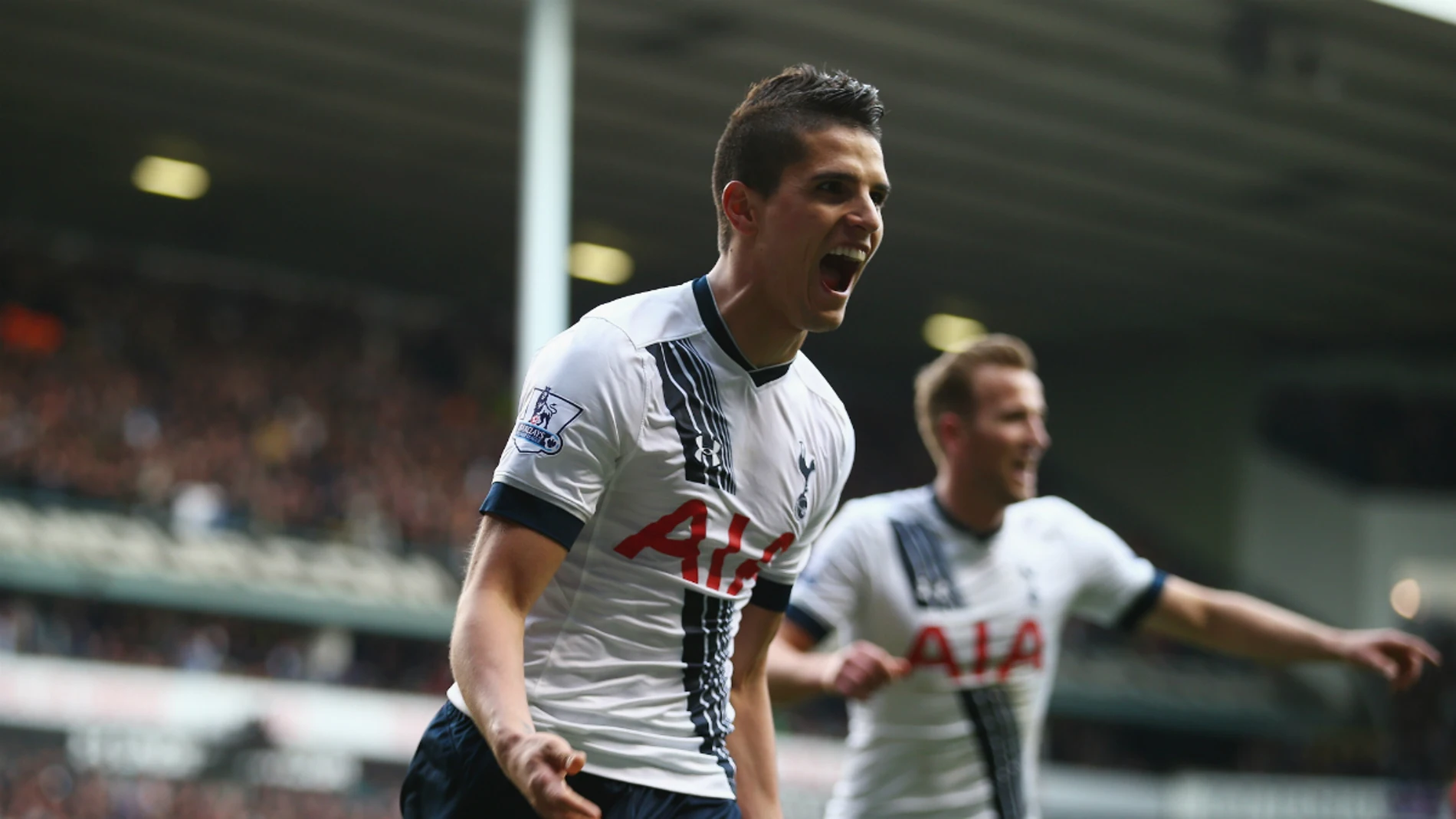 Lamela celebra su gol contra el Manchester United Lamela celebra su gol contra el Manchester United