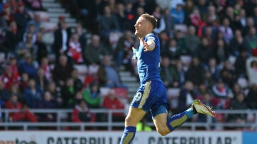Vardy celebra uno de sus dos goles contra el Sunderland