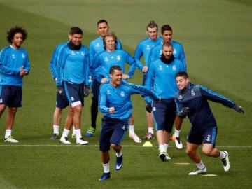 Los jugadores del Real Madrid durante un entrenamiento