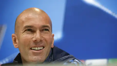 Zinedine Zidane, en rueda de prensa Zinedine Zidane, en rueda de prensa