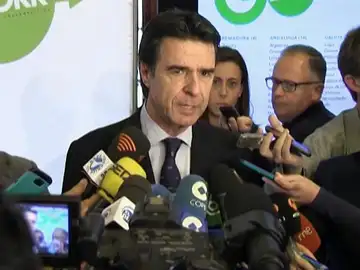 El ministro de Industria, Energía y Turismo, José Manuel Soria, hace declaraciones a los medios El ministro de Industria, Energía y Turismo, José Manuel Soria, hace declaraciones a los medios
