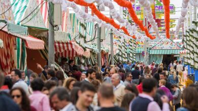 ¿En qué beneficiaría a los sevillanos alargar un día la Feria de Abril?