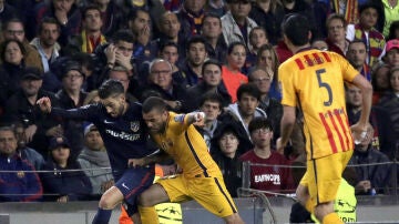 Carrasco, en el partido de ida en el Camp Nou