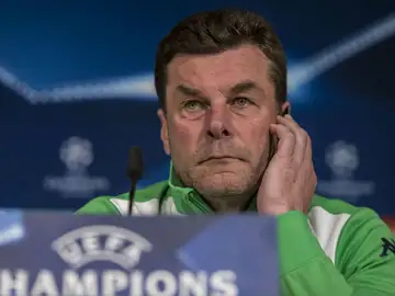 Dieter Hecking, técnico del Wolfsburgo Dieter Hecking, técnico del Wolfsburgo