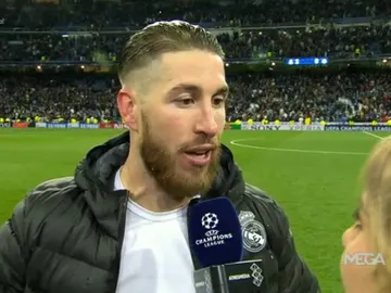Sergio Ramos atiende a Susana Guasch Sergio Ramos atiende a Susana Guasch