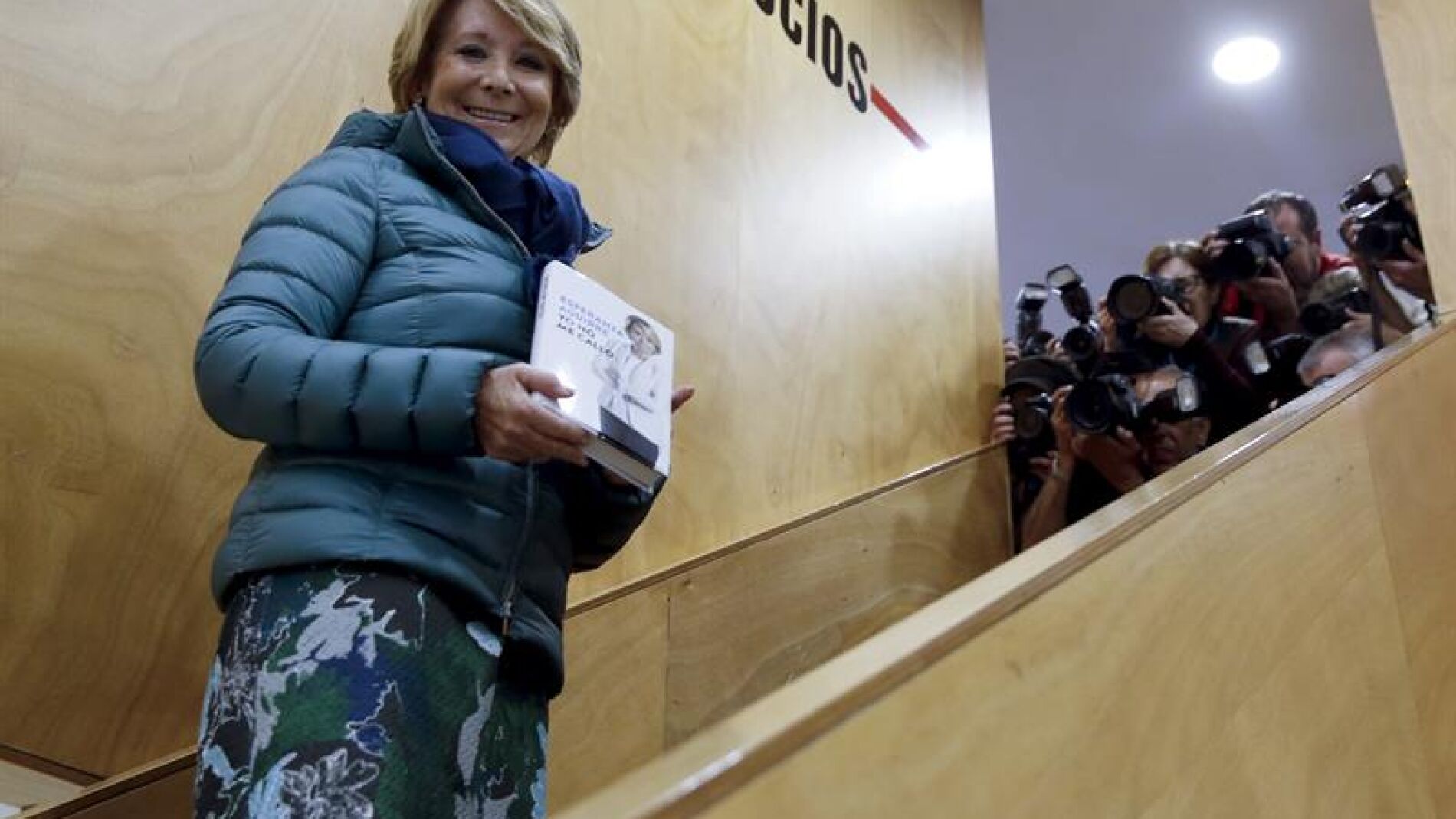 Esperanza Aguirre en la presentaci&oacute;n de su primer libro