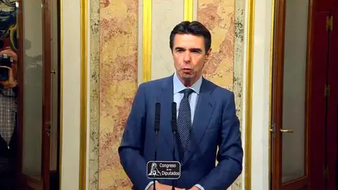 El ministro José Manuel Soria, en rueda de prensa El ministro José Manuel Soria, en rueda de prensa