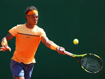 Rafa Nadal durante el partido en el Masters de Montecarlo Rafa Nadal durante el partido en el Masters de Montecarlo