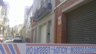 Un hombre mata a su mujer en presencia de su hija menor de edad y luego se suicida