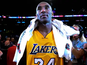 Kobe Bryant, emocionado tras disputar el último partido de su carrera Kobe Bryant, emocionado tras disputar el último partido de su carrera