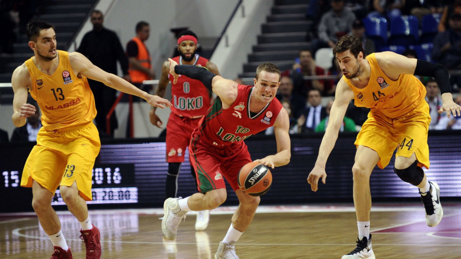 Tomic y Satoransky brillaron en la victoria del Bar&ccedil;a