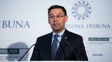 Bartomeu atiende a los medios