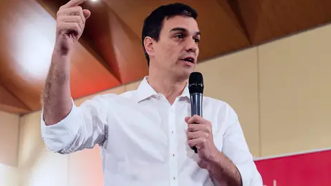 Pedro Sánchez durante su intervención en un acto en Málaga Pedro Sánchez durante su intervención en un acto en Málaga