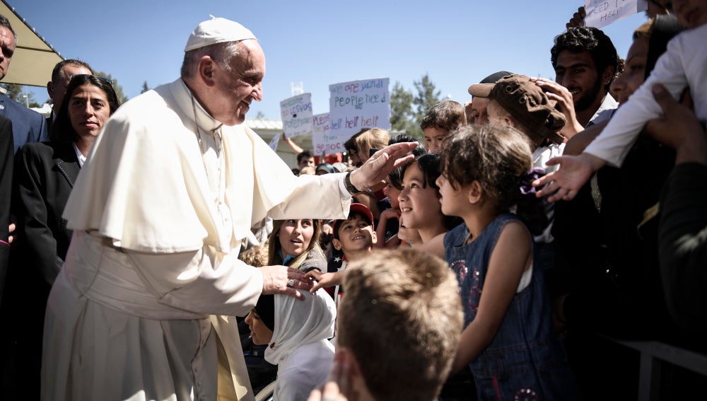 El Papa Francisco visita la isla griega de Lesbos