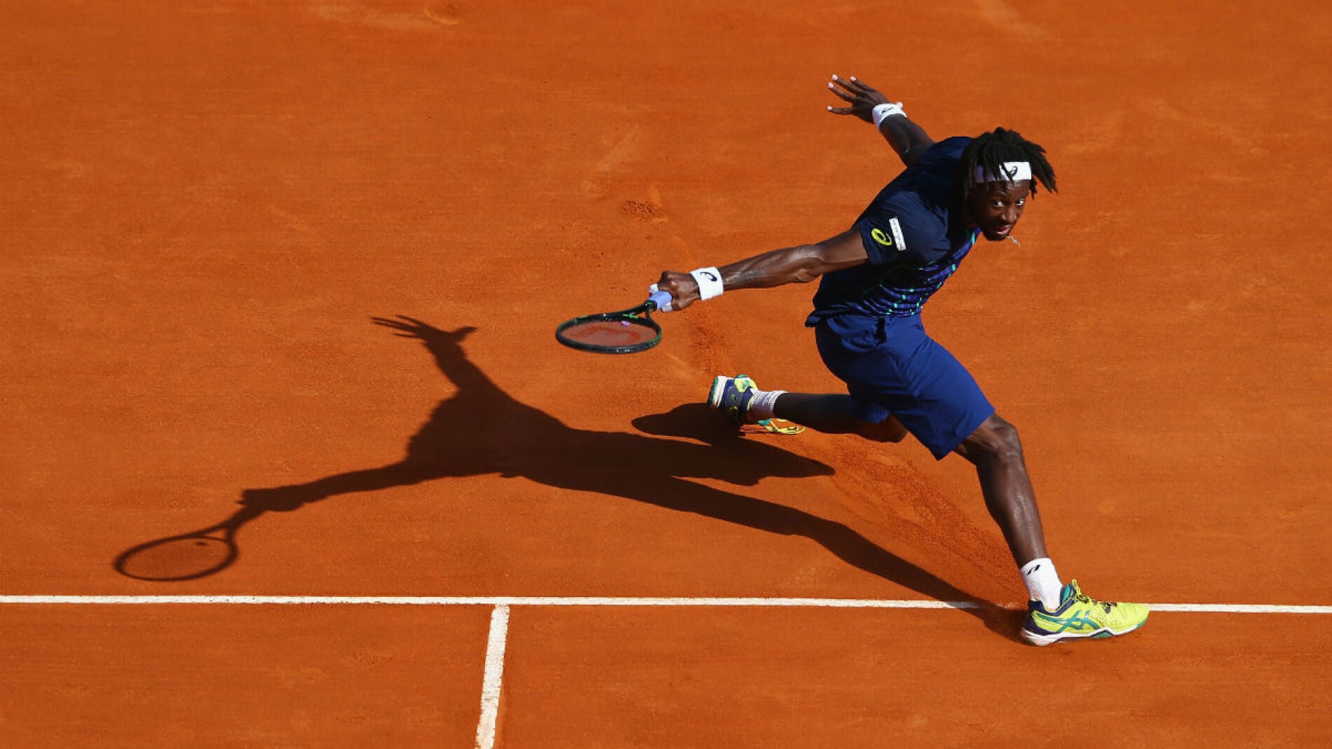 Monfils resta una bola ante Tsonga