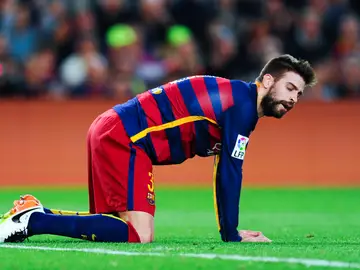 Piqué lamenta una ocasión fallada en el Camp Nou Piqué lamenta una ocasión fallada en el Camp Nou