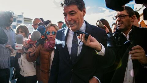 Ignacio Gonz&aacute;lez a su llegada a los juzgados de Estepona