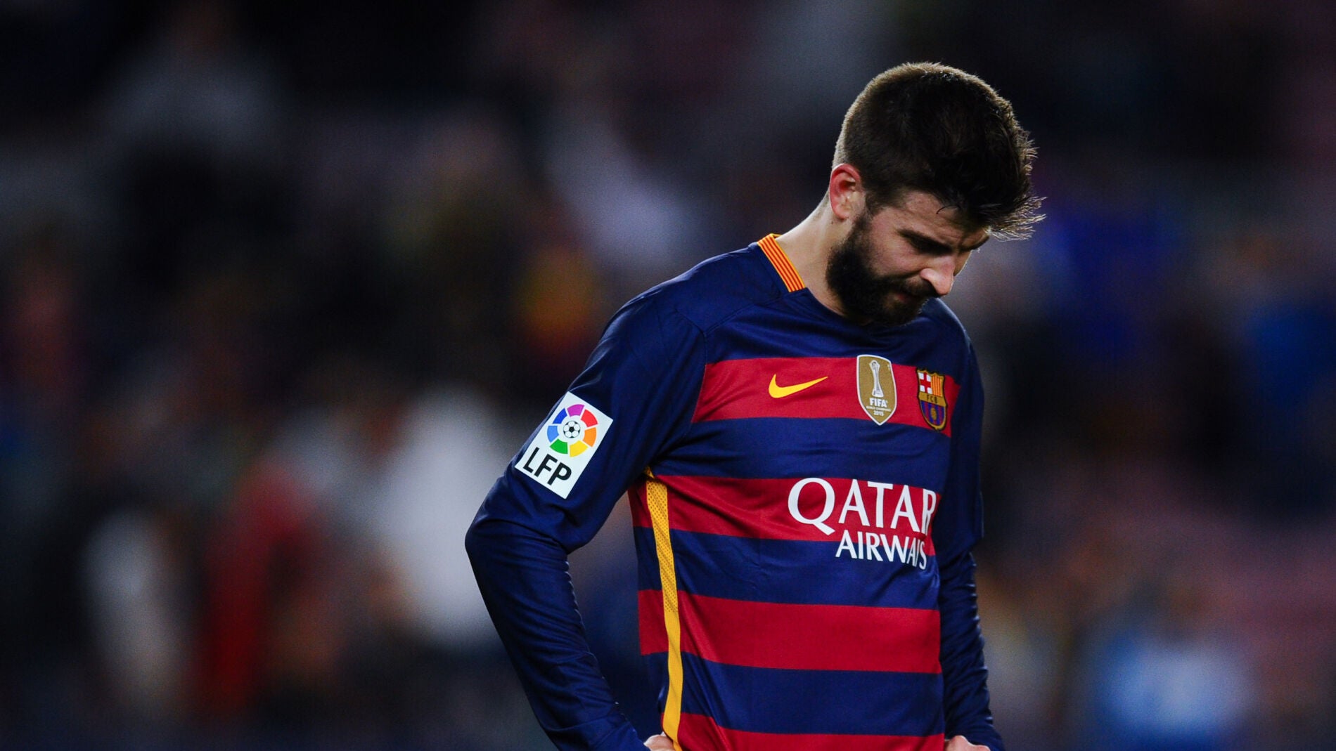 Gerard Piqu&eacute; se lamenta tras una ocasi&oacute;n en el partido