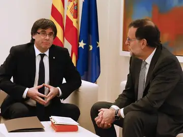 Mariano Rajoy y el presidente de la Generalitat, Carles Puigdemont Mariano Rajoy y el presidente de la Generalitat, Carles Puigdemont