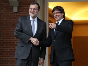 Mariano Rajoy recibe a Carles Puigdemont en La Moncloa
