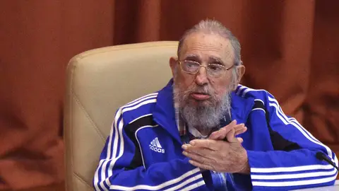 Fidel Castro en la clausura del VII Congreso del Partido Comunista de Cuba Fidel Castro en la clausura del VII Congreso del Partido Comunista de Cuba