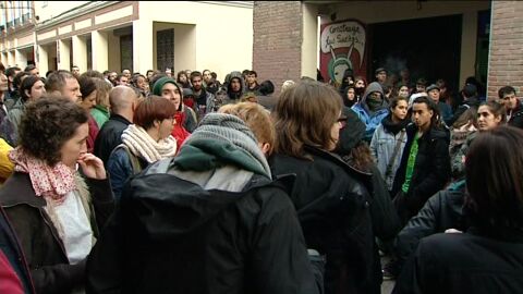 Una treintena de detenidos por volver a ocupar un centro social en Madrid