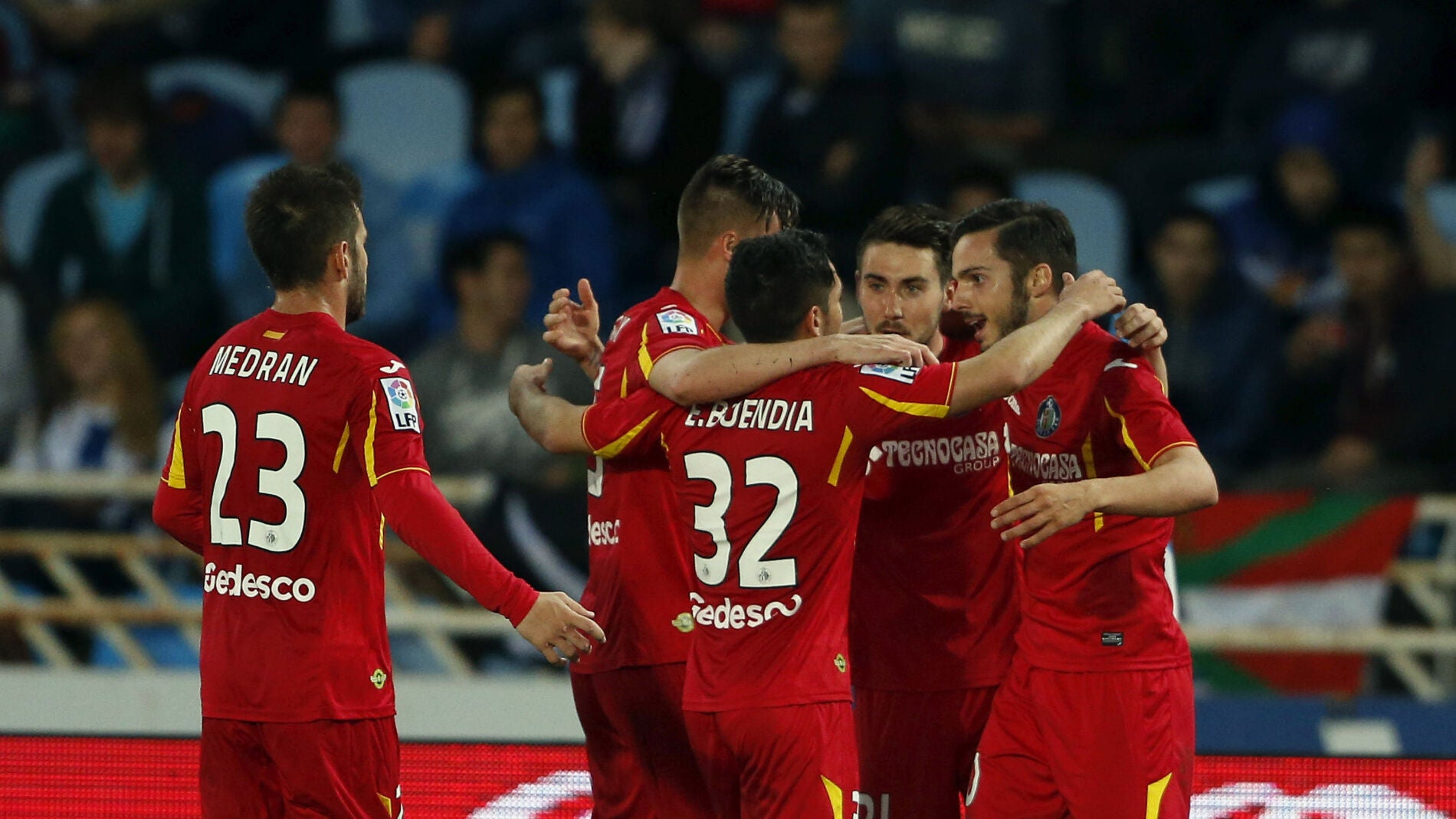 Los jugadores del Getafe celebran el gol